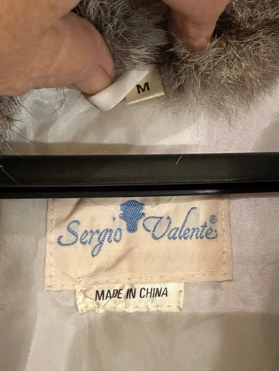 Luxury Two-Tone rabbit Fur Jacket in Gray and Cream vintage - Picture 2 of 6